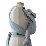Babytrage Babycarrier Aqua Slim in ocean blue, adjustable with tie waistband, suitable for newborns to 15 kg, front and back carry, Oeko-Tex cotton.