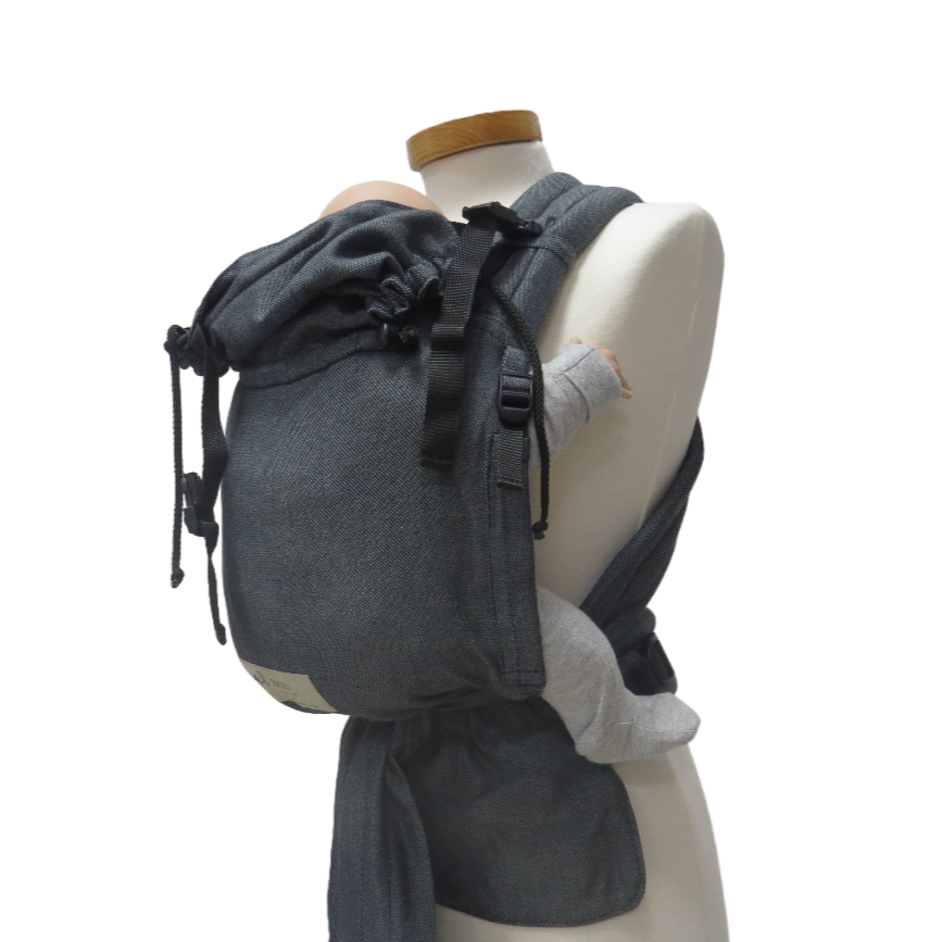 Babycarrier Graphit Slim with adjustable buckle and binding waist belt for infants, ergonomic design.
