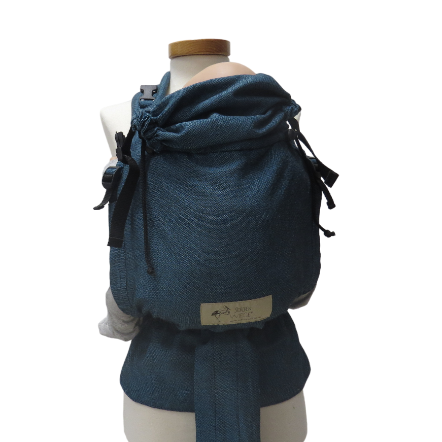 Babycarrier Türkis Slim with adjustable buckle and padded straps.