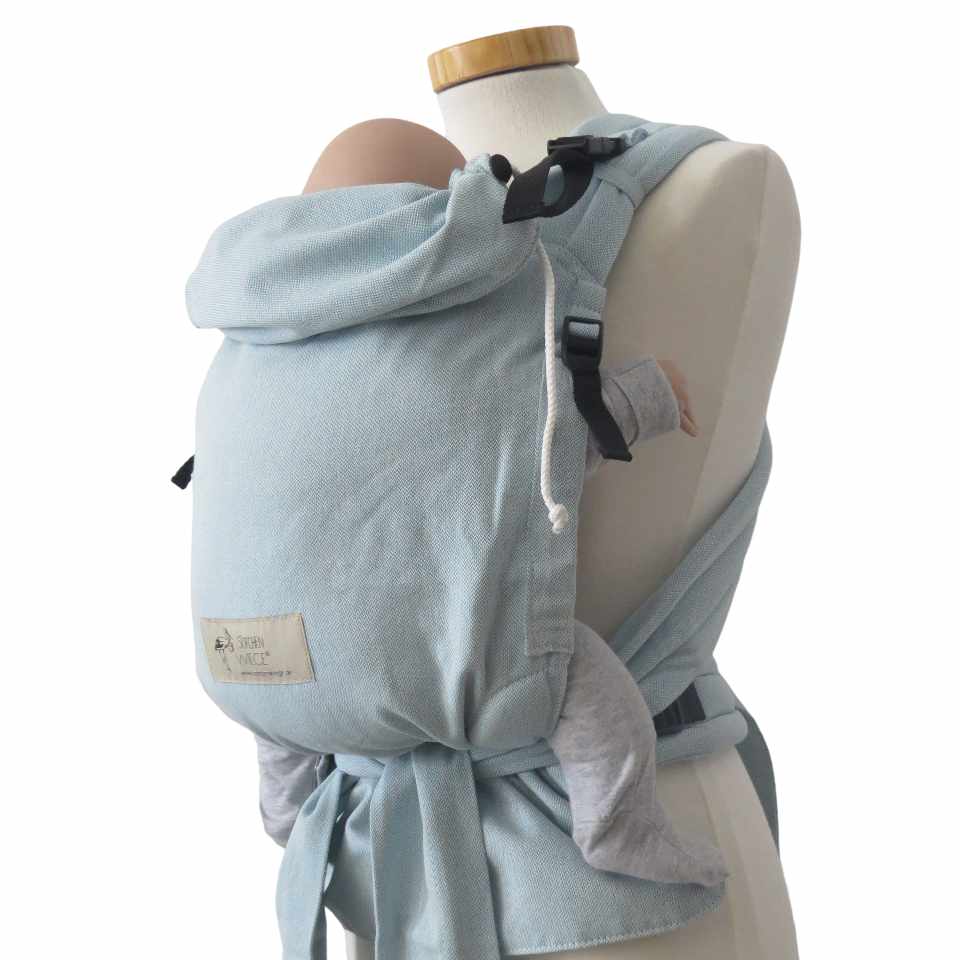 Babytrage Babycarrier Aqua Slim in ocean blue with padded straps and adjustable waistband for ergonomic baby support.