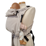 Babycarrier Mondstein with adjustable straps and safety buckle in trendy color.