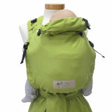 Maigrün baby carrier with adjustable straps and safety buckle.