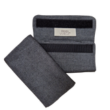 Babycarrier Gurtschoner in gray fabric with Velcro fasteners, 100% cotton.