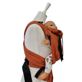 BabyCarrier Terra ergonomische Babytrage in Terra mit gepolsterten Trägern und Bauchgurt für Neugeborene und Kleinkinder