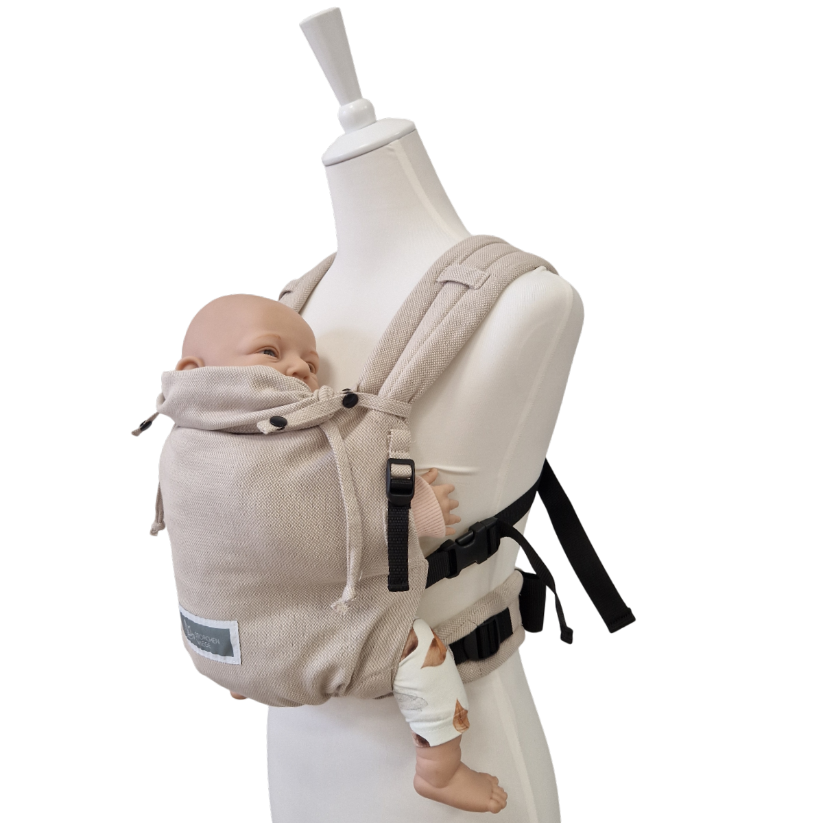 Valeno Mondstein baby carrier with padded straps and adjustable seating for newborns up to 15 kg