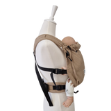 Valeno Sand baby carrier in sand color with full buckle and adjustable straps for newborns to 15 kg