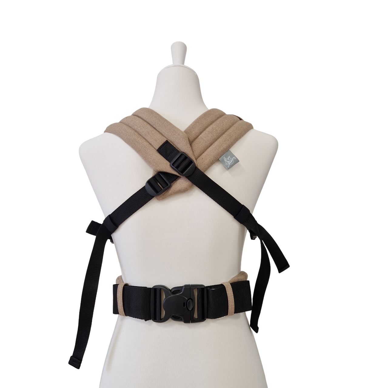 Valeno Sand baby carrier with padded straps and adjustable buckles shown on mannequin back view
