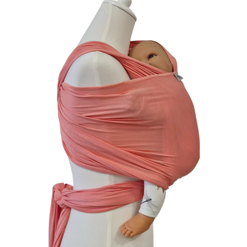 Bambustragetuch APRICOT aus weichem, elastischem Bambusgewebe in lachsfarben, für Babygewichte 2,5-11 kg, 50 cm breit und 4,3 m lang.