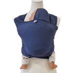 Blaue Bambustragetuch KORNBLUME aus weichem, atmungsaktivem Bambusstoff für Babys bis 11 kg