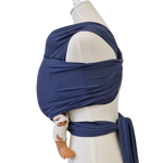 Bambustragetuch KORNBLUME in Blau aus weichem, elastischem Bambusgewebe für Babytragung bis 11 kg