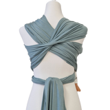 Bambustragetuch PISTAZIE in Mintgrün aus weichem, atmungsaktivem Bambusgewebe, elastisch und nachhaltig, für Babys 2,5-11 kg