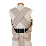 Storchenwiege Tragecover Natur for baby carriers, offers wind and rain protection with adjustable features.