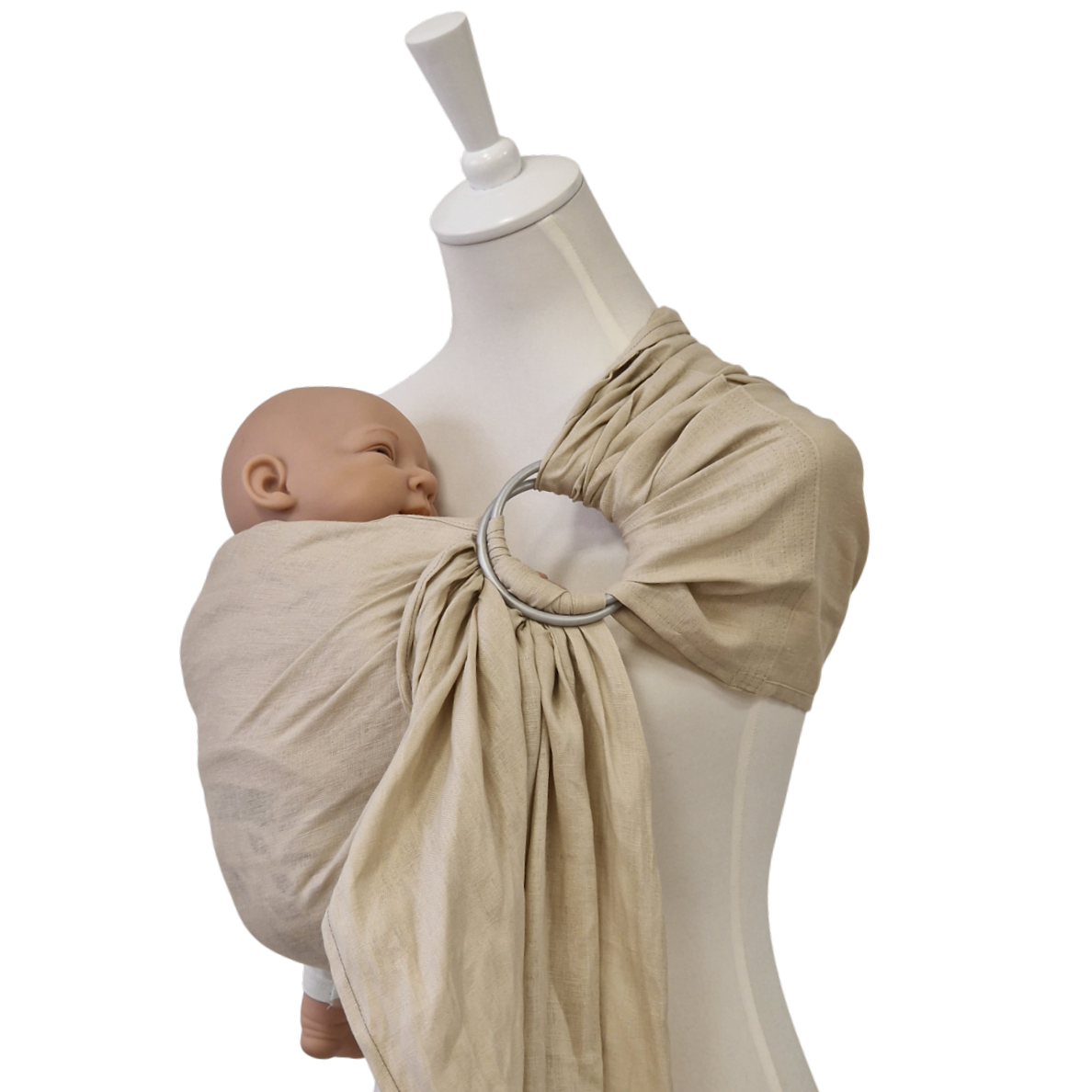 Leinen-RingSling ELFENBEIN baby carrier in ecru linen with metal ring on mannequin