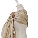 Leinen-RingSling ELFENBEIN baby carrier in ecru linen with adjustable rings for hands-free carrying