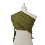 Leinen-RingSling MOOSGRÜN baby carrier in khaki linen fabric on mannequin