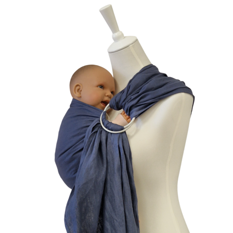 Leinen-RingSling INDIGO baby carrier made of breathable indigo linen with metal rings for secure, hands-free babywearing