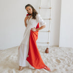 Ringsling Leo Orange mit zartem Webmuster, ideal für verschiedene Träger und Kinder bis 20 kg, aus 100% Baumwolle.