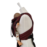 Babycarrier Bordeaux ergonomische Half-Buckle-Babytrage mit gepolsterten Trägern und Brustgurt in Bordeaux