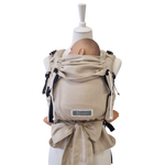 Ergonomische Babytrage ab Geburt mit gepolsterten Schultergurten und Hüftgurt aus 100% Baumwolle