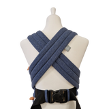 Babycarrier Jeans mit gepolsterten Trägern und Bauchgurt, verstellbar, gesunde Anhock-Spreiz-Haltung, inkl. Brustgurt, in Jeans-Optik.