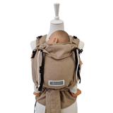 Babycarrier Sand bequeme Half-Buckle-Babytrage mit Kopfstütze und Brustgurt aus 100% Baumwolle in Sandfarbe