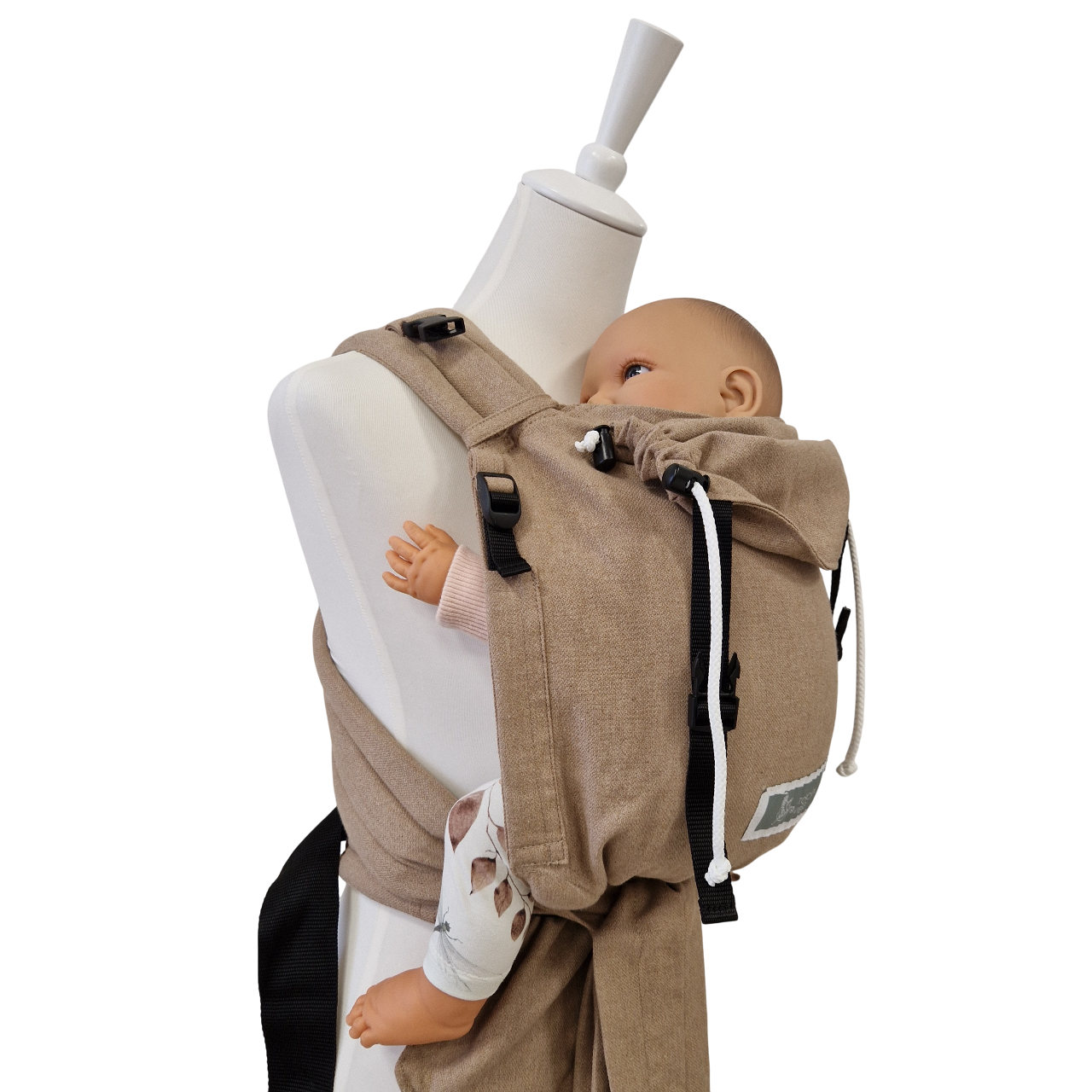 Babycarrier Sand aus 100% Baumwolle mit gepolsterten Trägern und verstellbarem Steg für gesunde Babyhaltung
