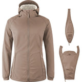 Mamalila Softshell-Tragejacke in Beige aus wasserabweisendem Material mit weichem Fleecefutter und abnehmbaren Einsätzen für Babytragen.